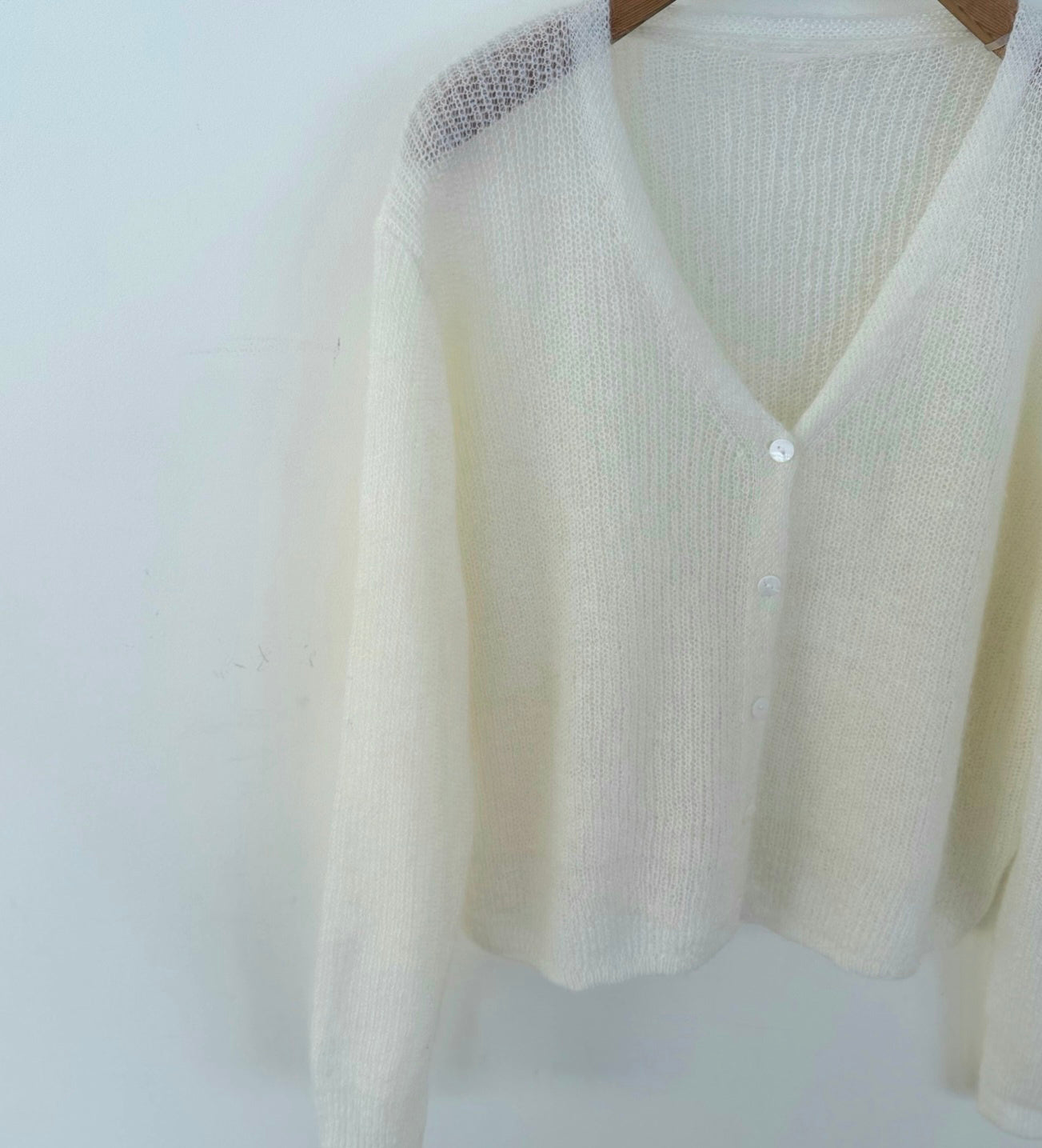 mohair V neck light pink