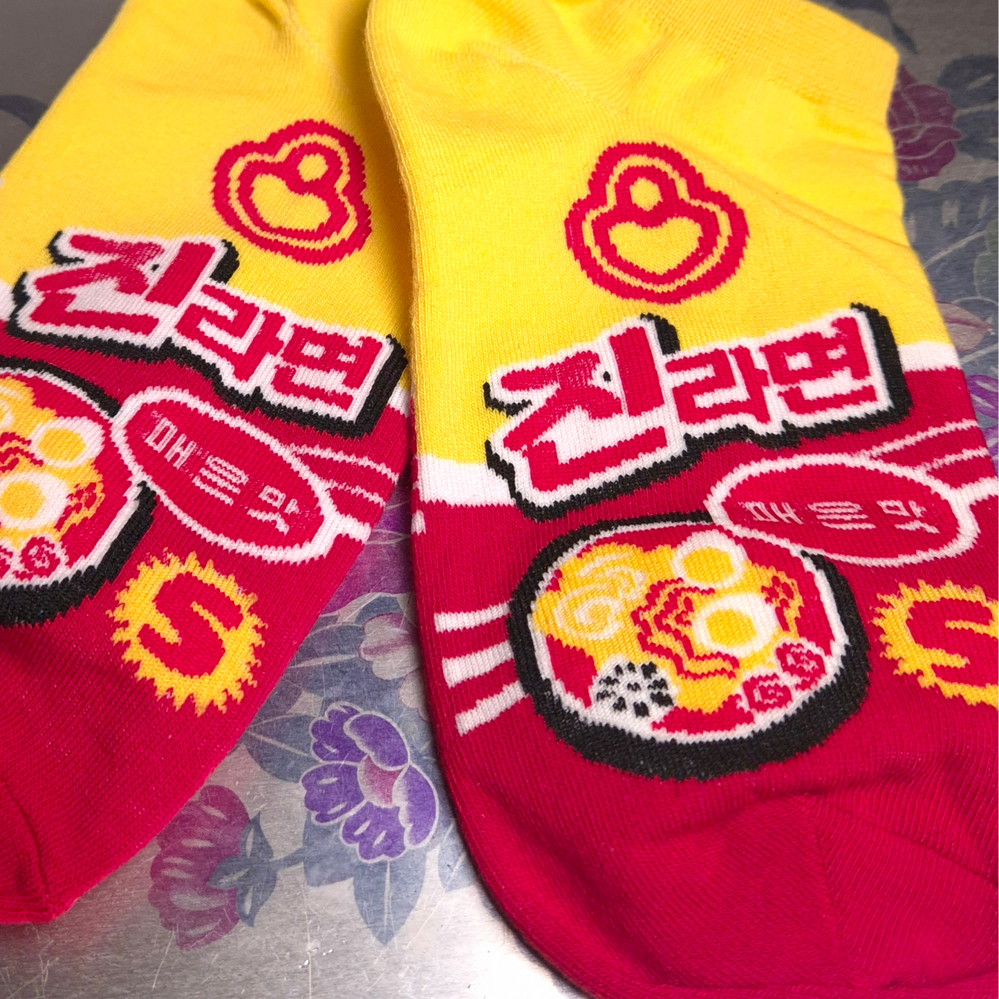 Collection de Chaussettes K-Ramyun
